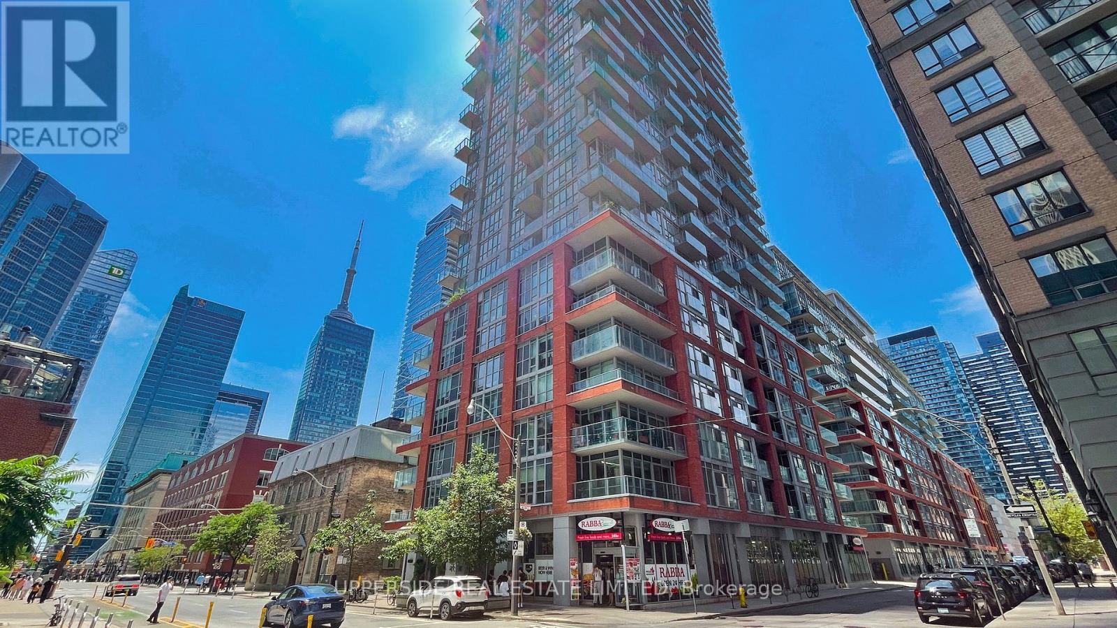 MLS® listing #30029182 for sale located at 607 - 126 SIMCOE STREET