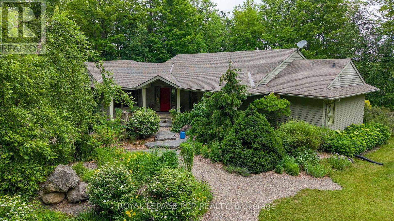 MLS® listing #30029509 for sale located at 626280 15TH SIDE ROAD