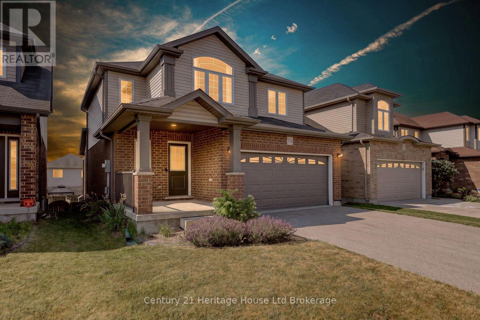 MLS® listing #30030227 for sale located at 734 FRONTENAC CRESCENT