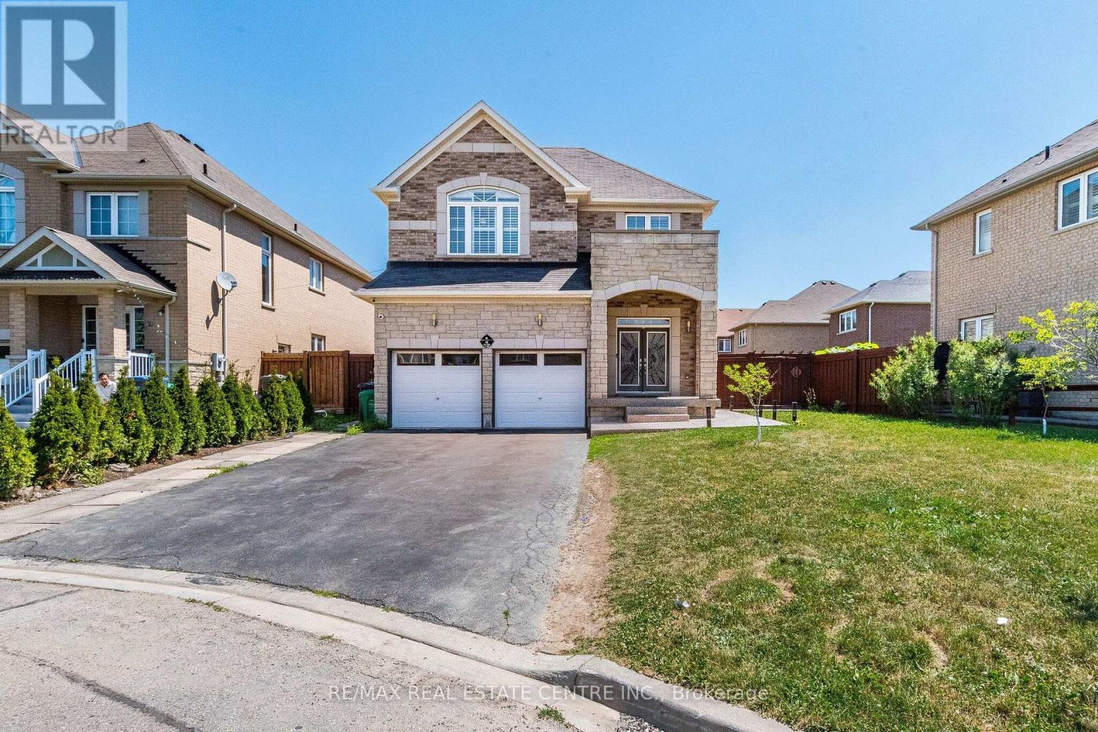MLS® listing #30030265 for sale located at 22 RED ASH COURT