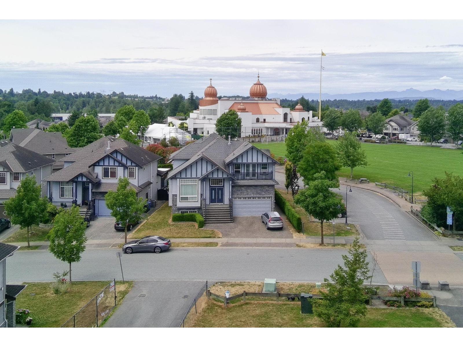 MLS® listing #30030664 for sale located at 3415 NIGHTINGALE DRIVE