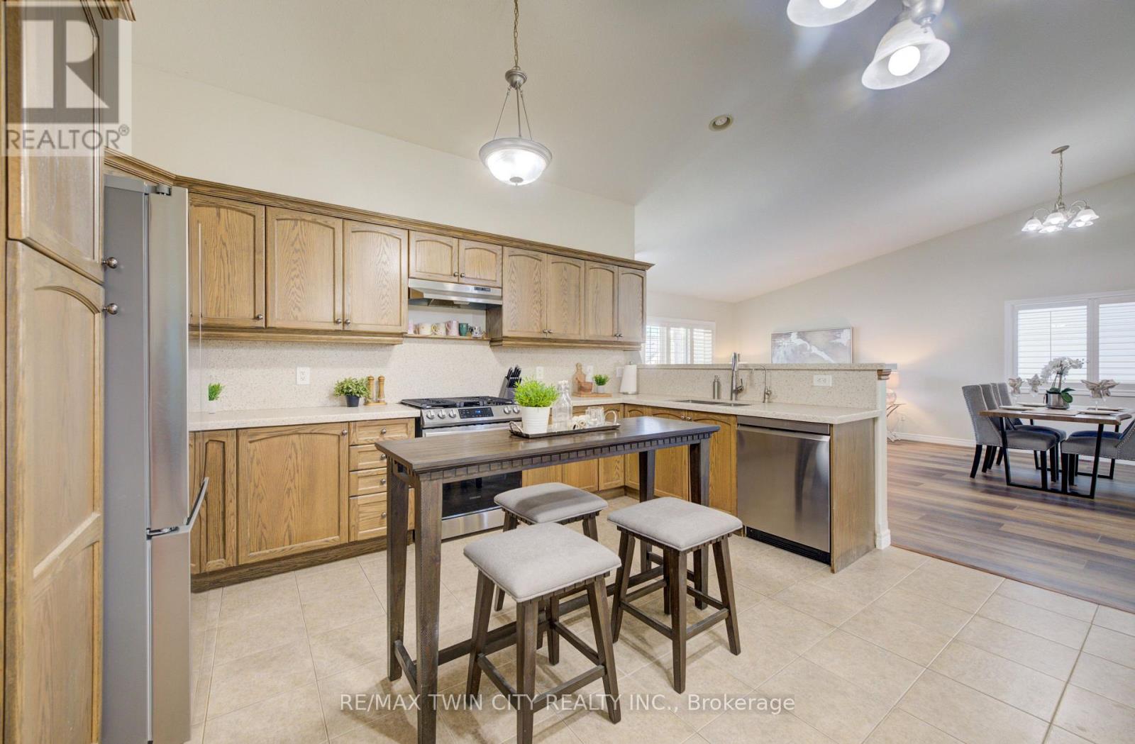 MLS® listing #30031030 for sale located at 18 CHERRY AVENUE