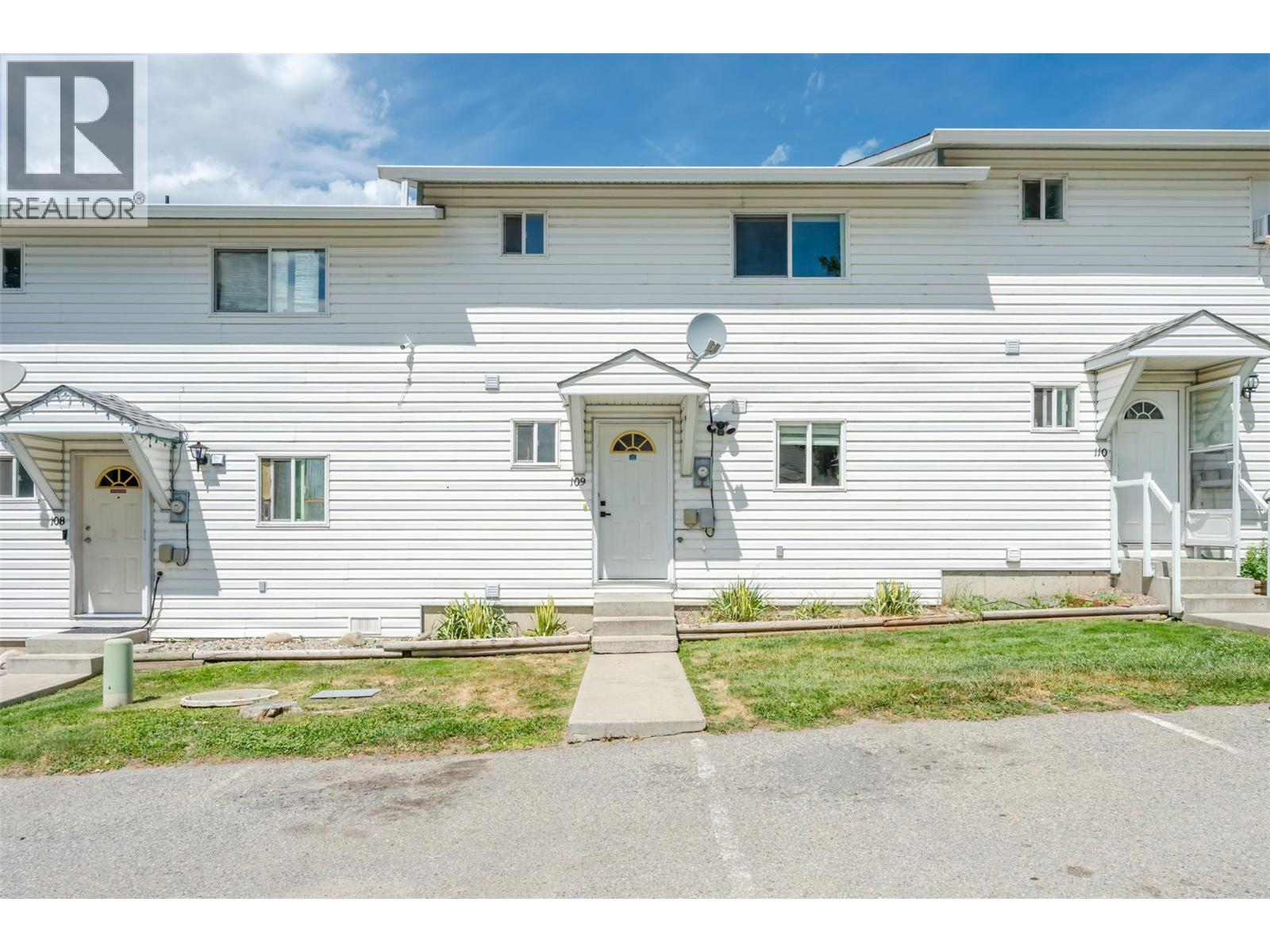 MLS® listing #30031059 for sale located at 3004 South Main Street Unit# 109