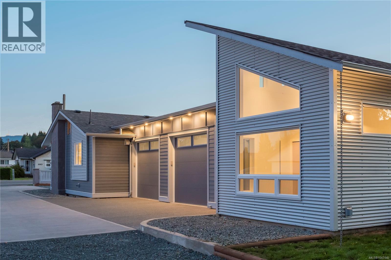 MLS® listing #30031294 for sale located at 3335 Auchinachie Rd