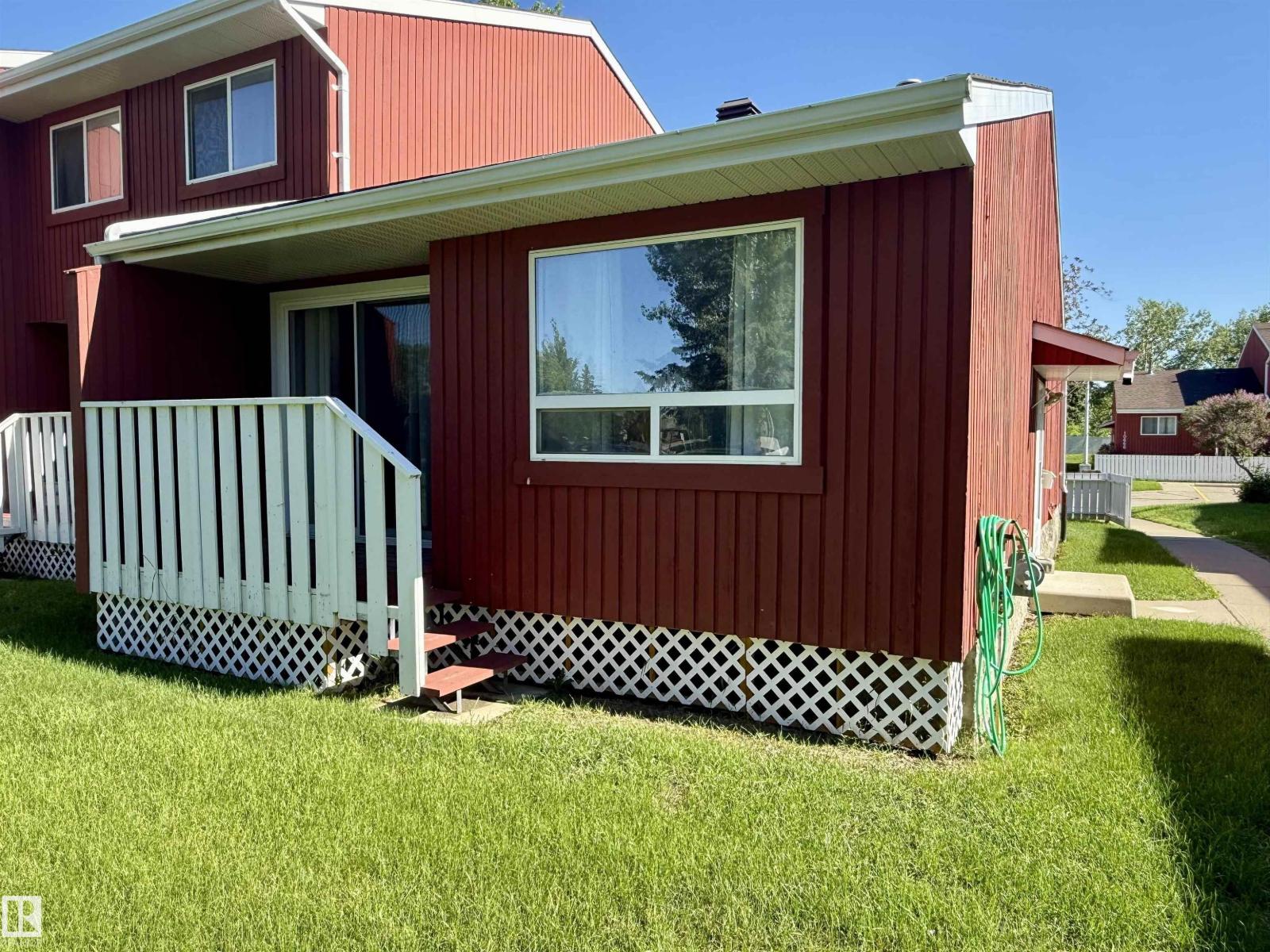 MLS® listing #30031632 for sale located at 10654 BEAUMARIS RD NW