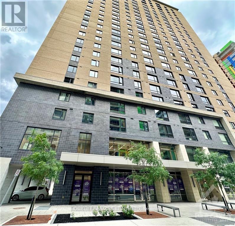MLS® listing #30031686 for sale located at 1610 - 105 CHAMPAGNE AVENUE