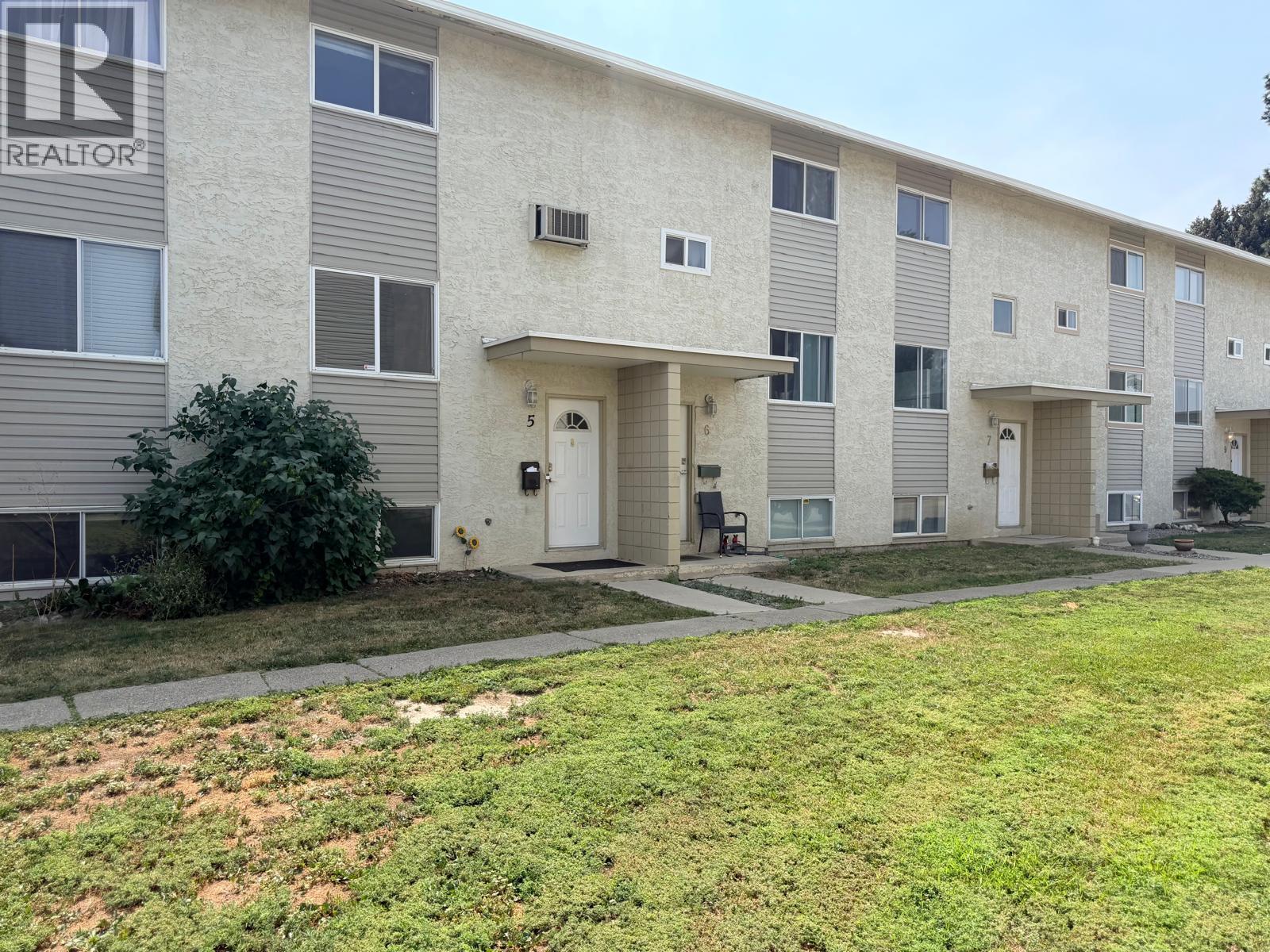 MLS® listing #30032057 for sale located at 1946 Tranquille Road Unit# 5