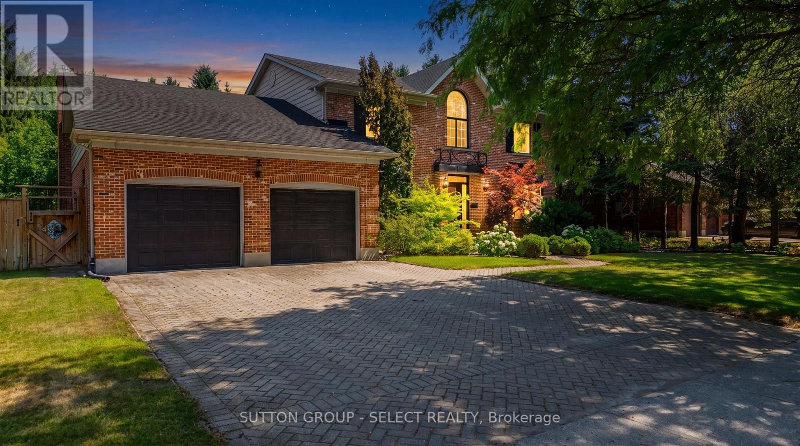 MLS® listing #30034724 for sale located at 470 SCOTT STREET E