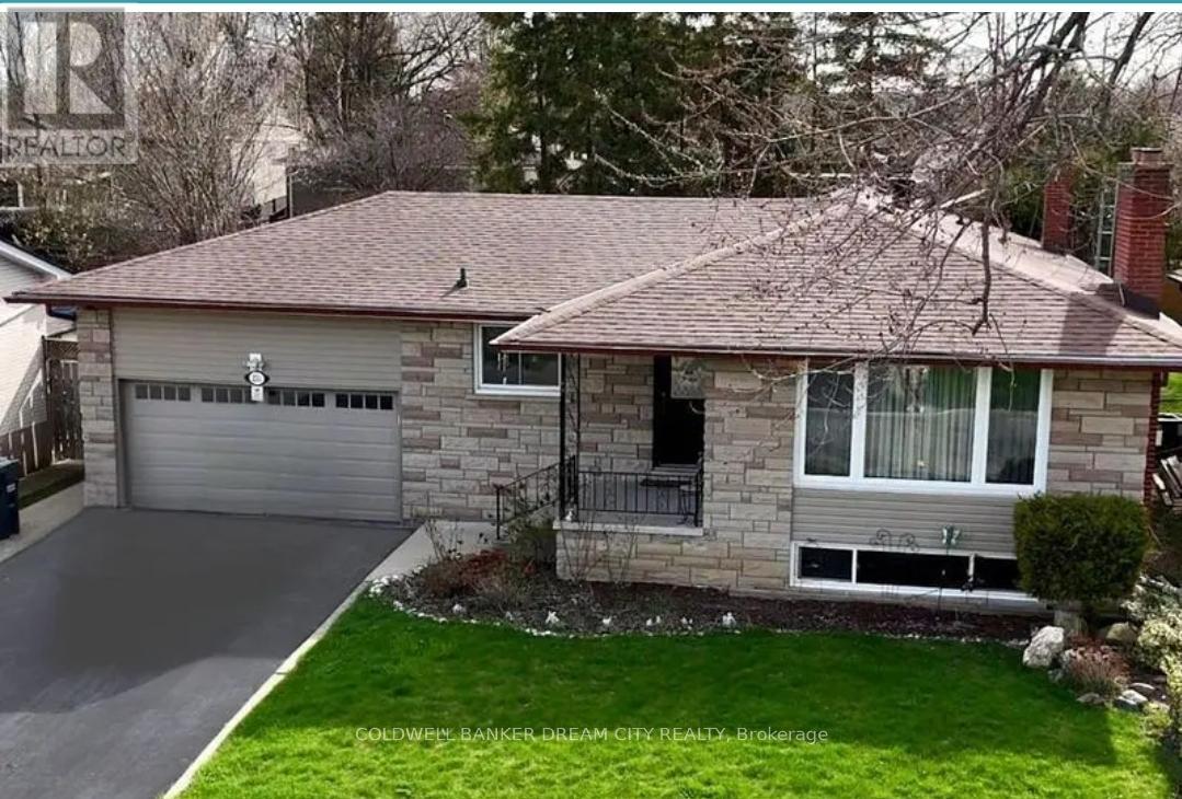 MLS® listing #30035176 for sale located at UPPER - 231 ELIZABETH STREET S