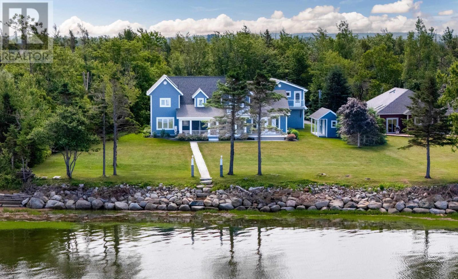 MLS® listing #30035183 for sale located at 510 City View Drive