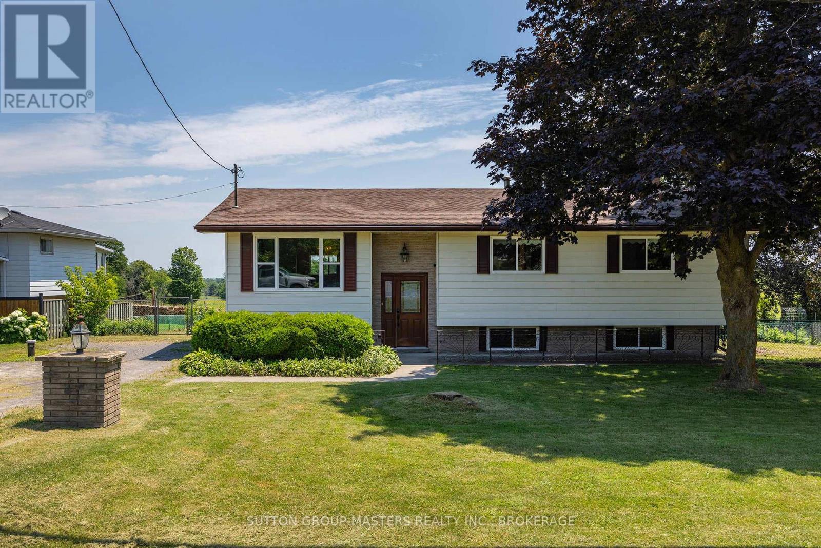 MLS® listing #30035501 for sale located at 2212 BATTERSEA ROAD