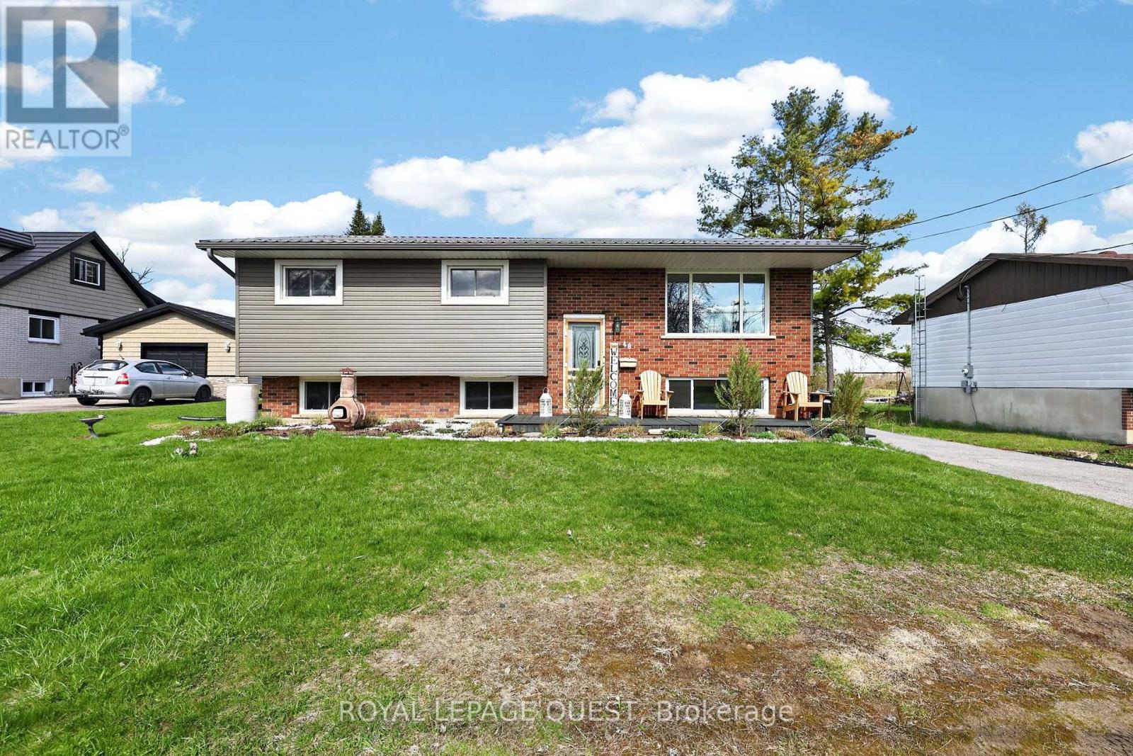 MLS® listing #30035676 for sale located at 48 COURTLAND STREET