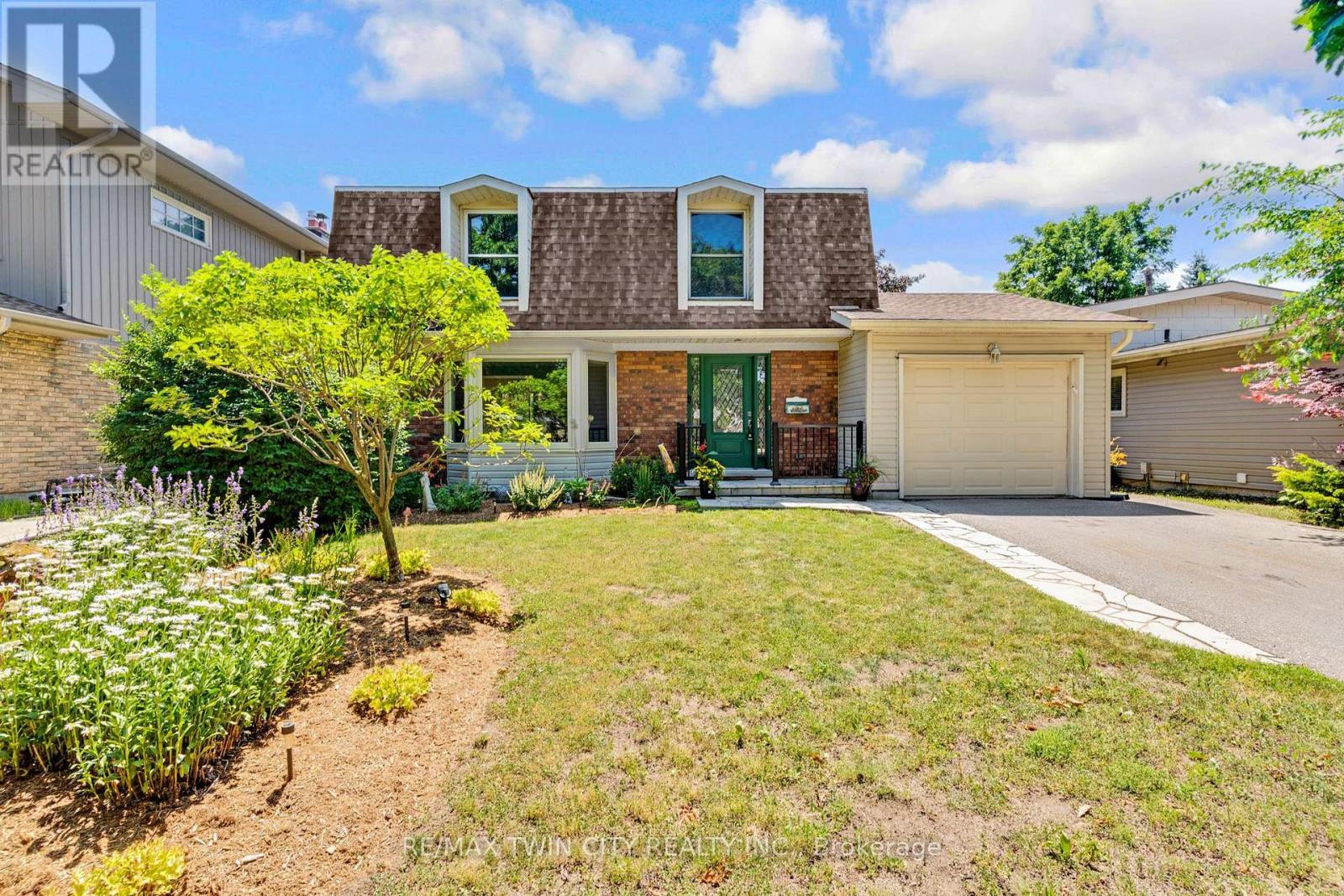 MLS® listing #30036604 for sale located at 15 LEWIS CRESCENT