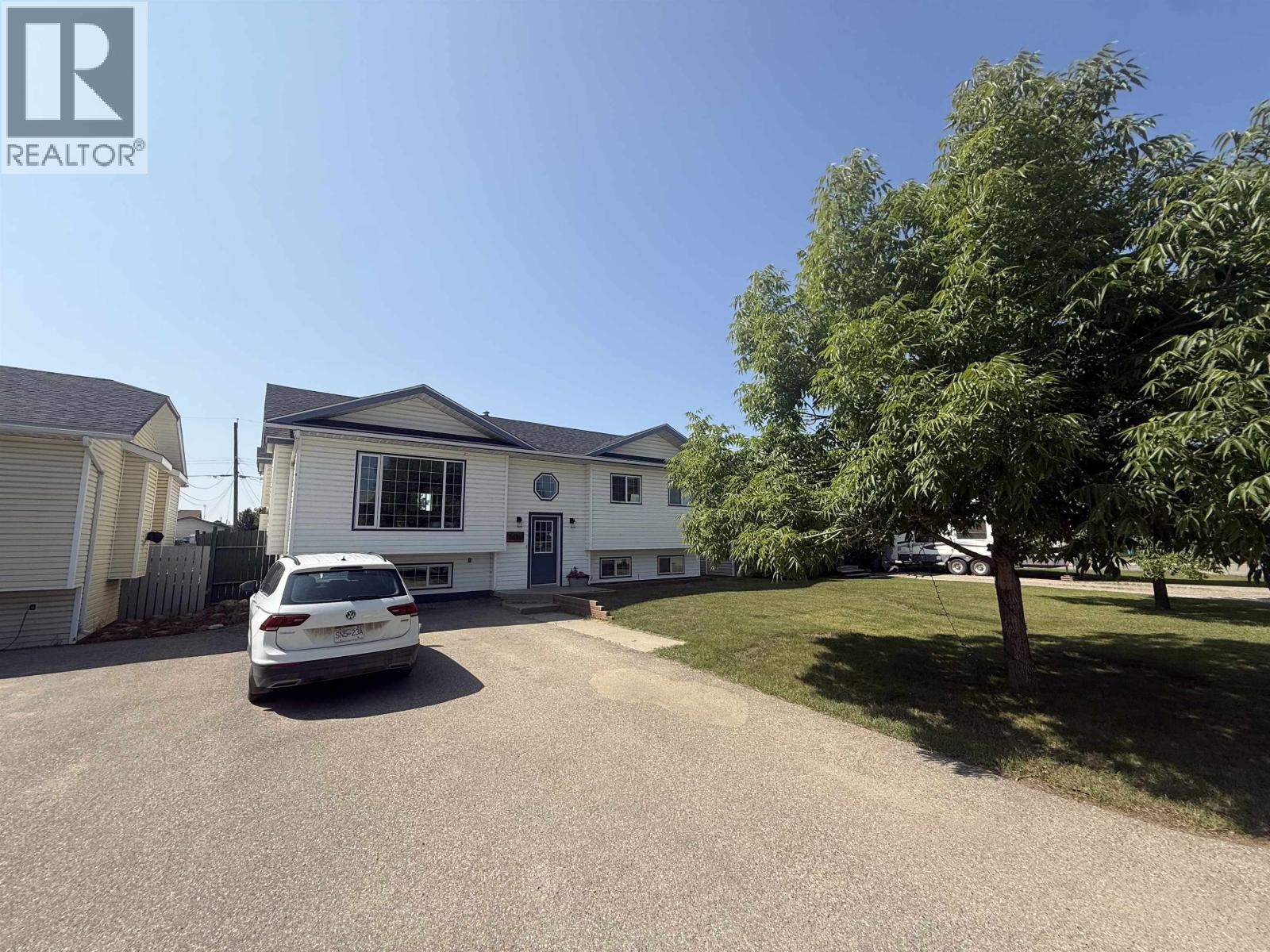 MLS® listing #30036617 for sale located at 8616 90 STREET