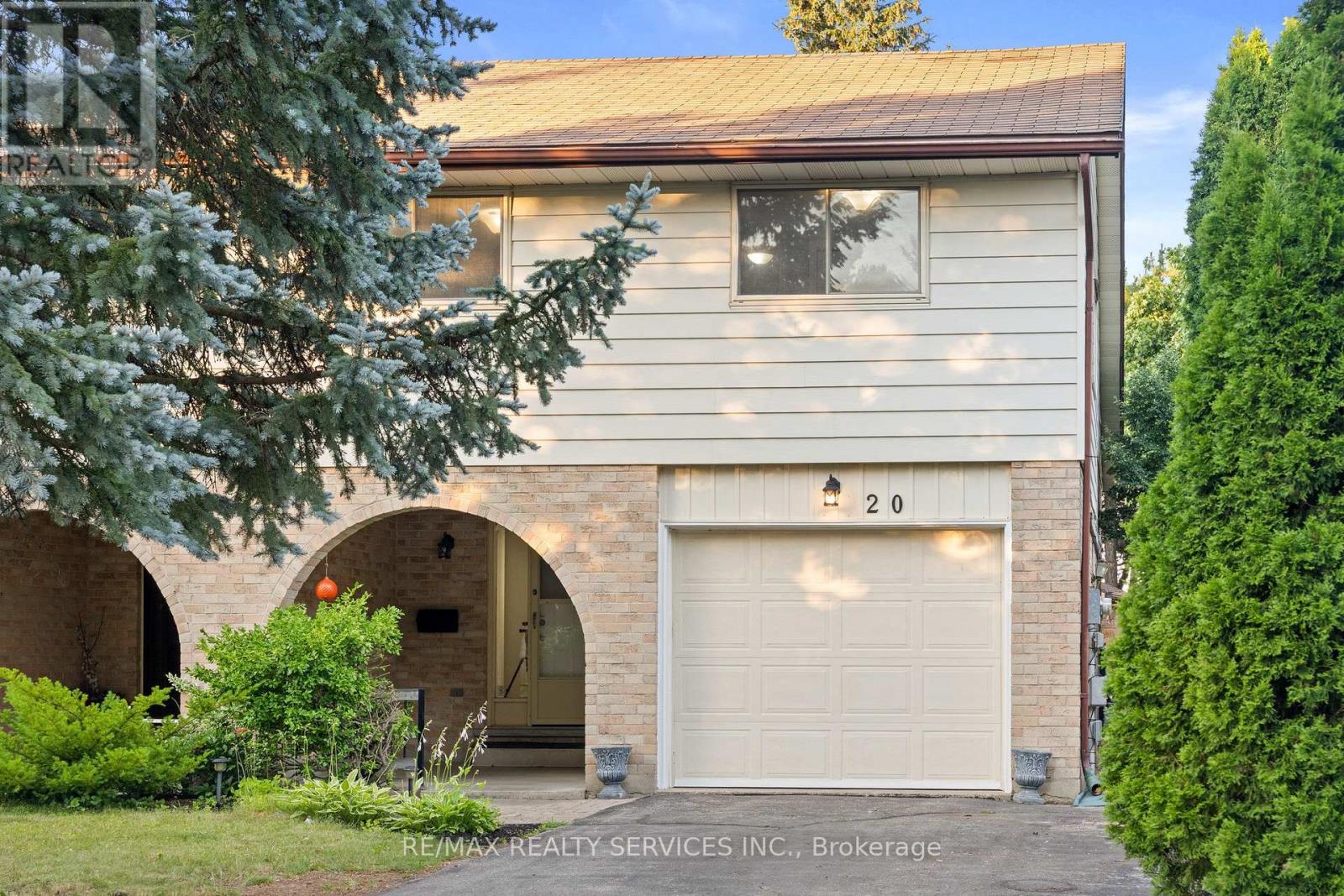 MLS® listing #30037607 for sale located at 20 HIGHCROFT COURT