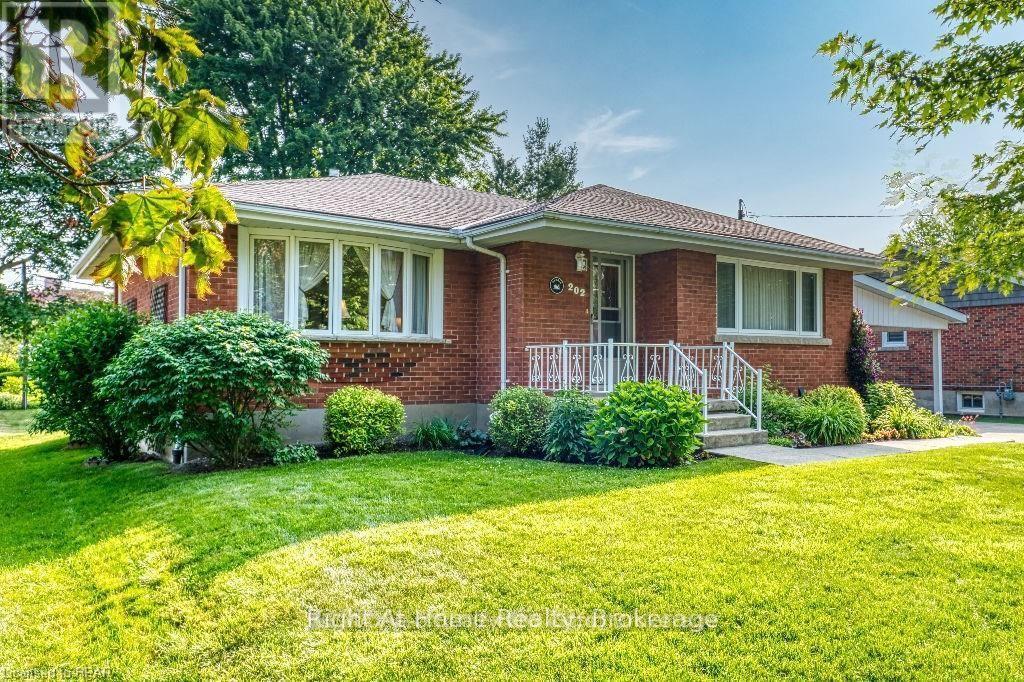 MLS® listing #30037723 for sale located at 202 EASSON STREET
