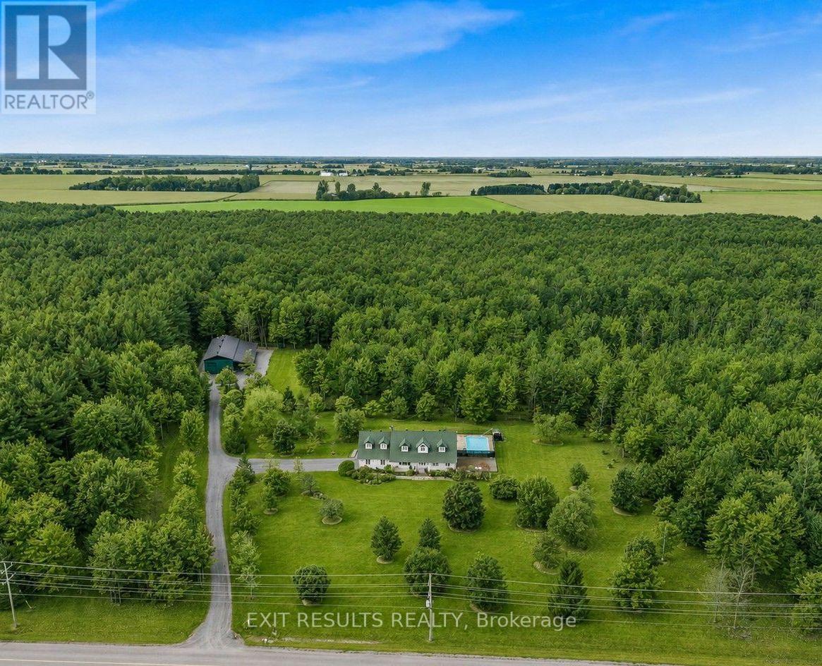 MLS® listing #30037881 for sale located at 638 ST THOMAS ROAD E