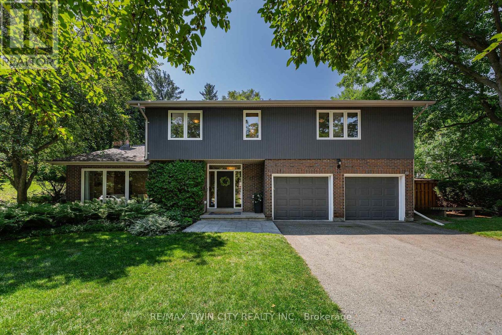 MLS® listing #30038706 for sale located at 337 MARLOWE DRIVE