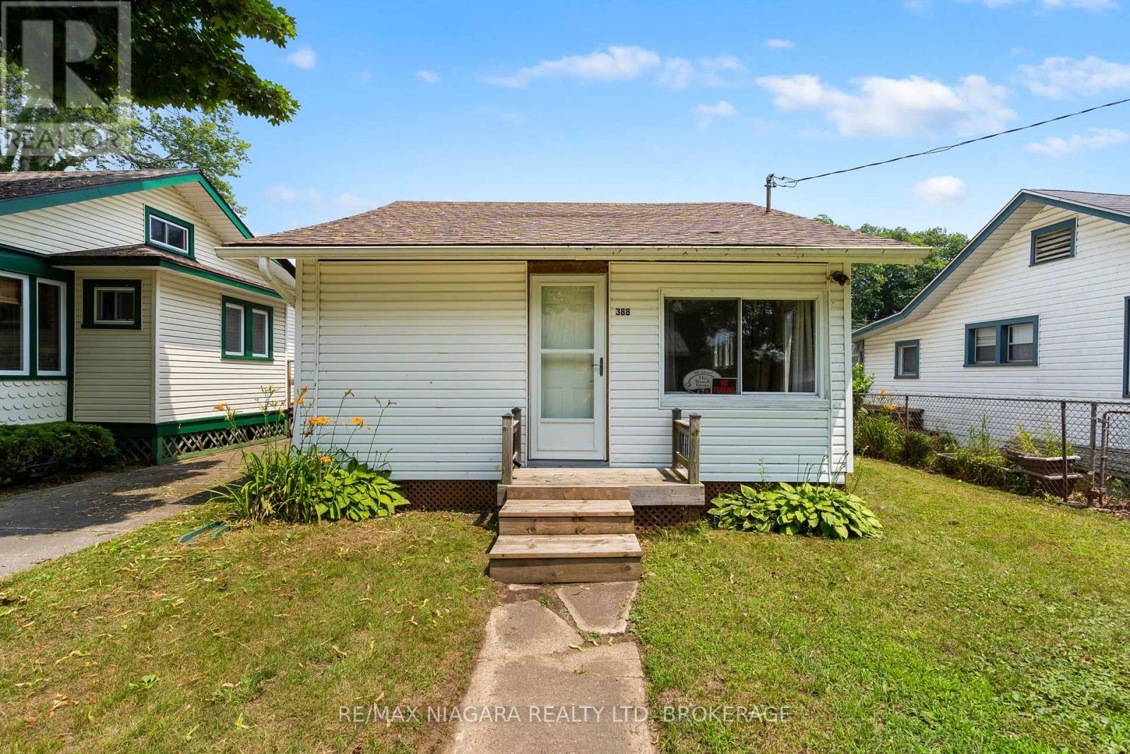 MLS® listing #30038757 for sale located at 388 ASHWOOD AVENUE