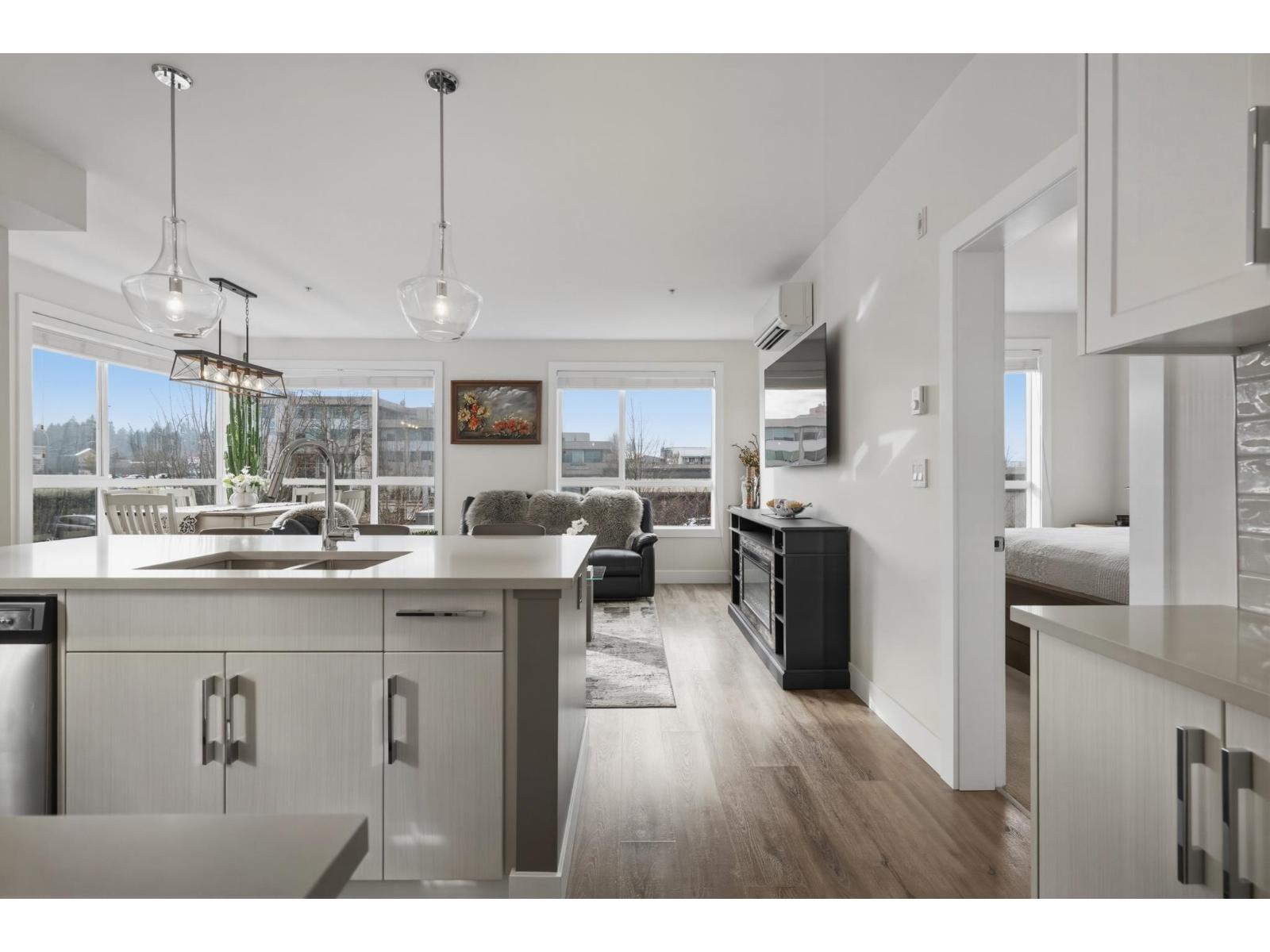 MLS® listing #30039831 for sale located at 212 32838 VENTURA AVENUE AVENUE