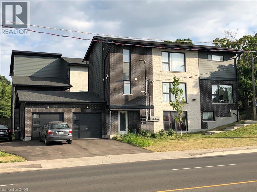 MLS® listing #30039927 for sale located at 4 CHESTNUT Street Unit# 2