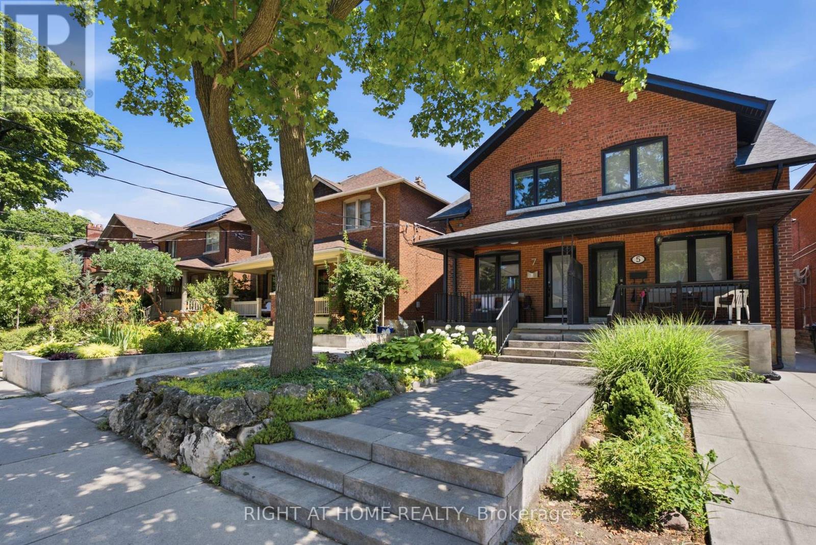 MLS® listing #30040478 for sale located at 7 HECTOR AVENUE