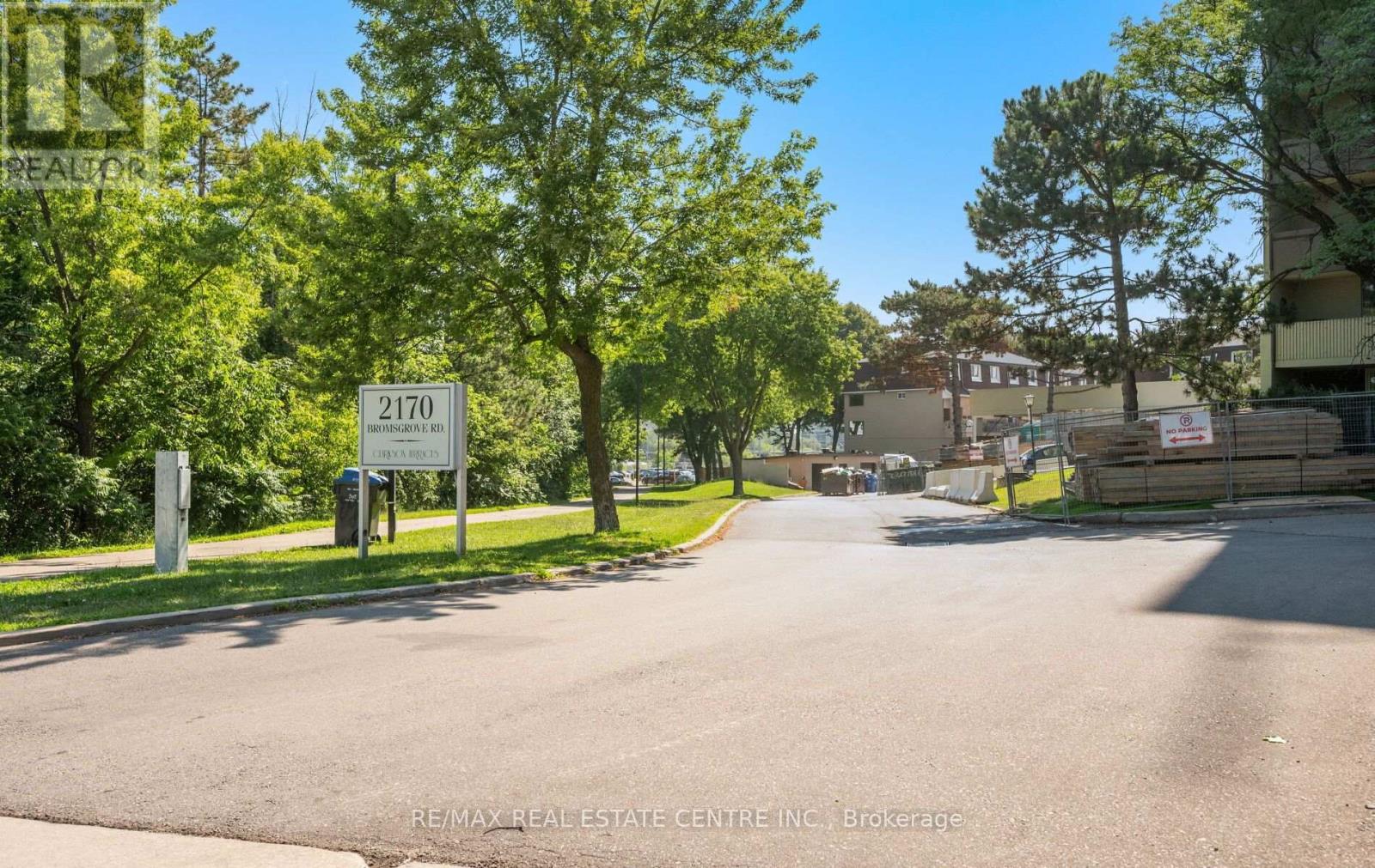 MLS® listing #30040524 for sale located at 2 - 2170 BROMSGROVE ROAD