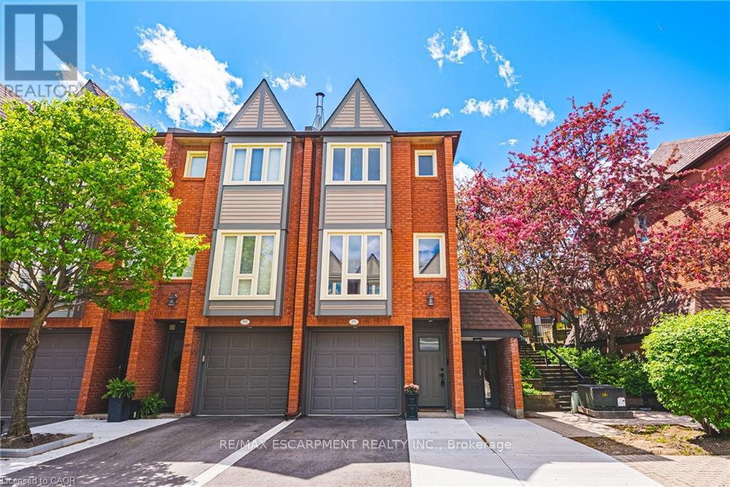 MLS® listing #30040930 for sale located at 101 - 895 MAPLE AVENUE