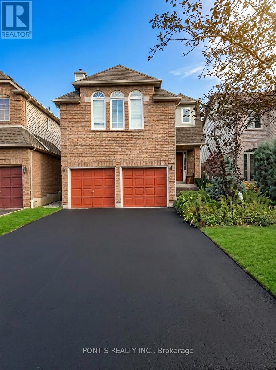 MLS® listing #30040947 for sale located at 2538 RAGLAN COURT