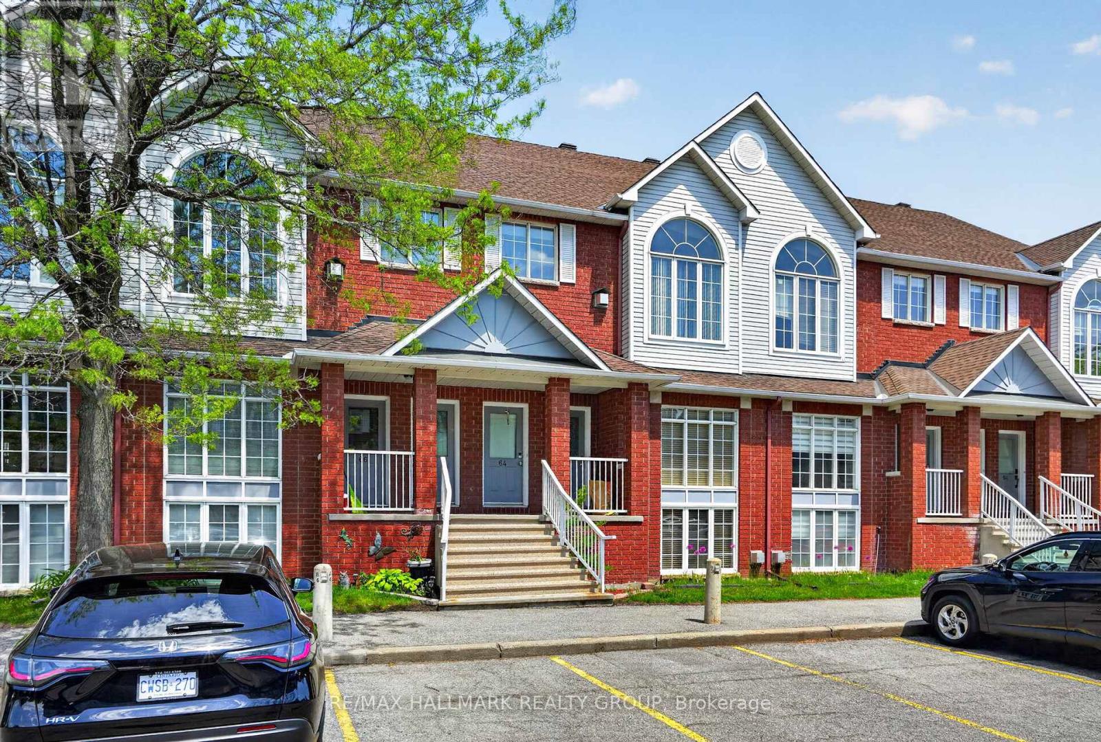 MLS® listing #30041060 for sale located at 62 BRISTON PRIVATE