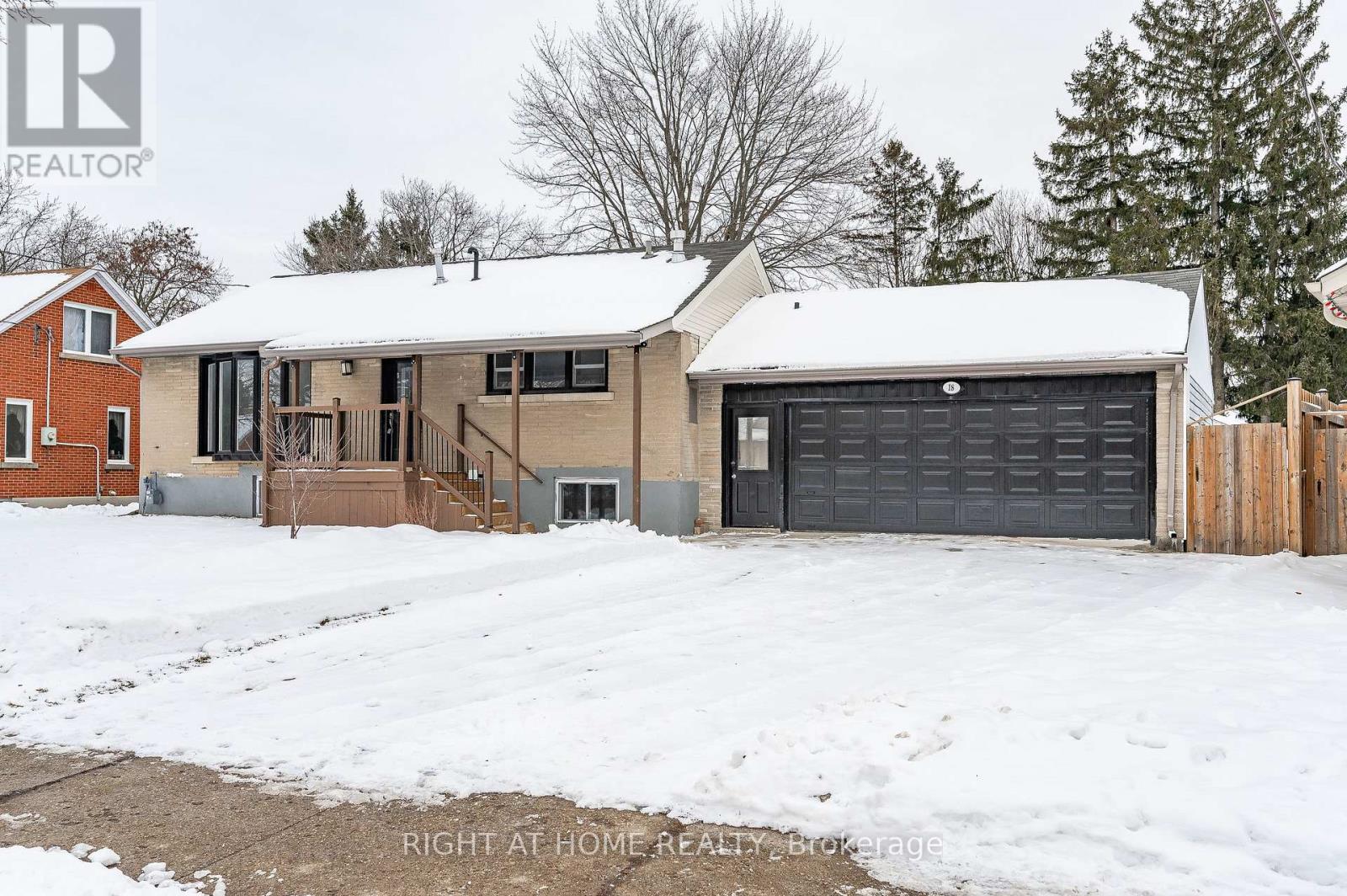 MLS® listing #30042475 for sale located at 18 RIDGEWOOD AVENUE