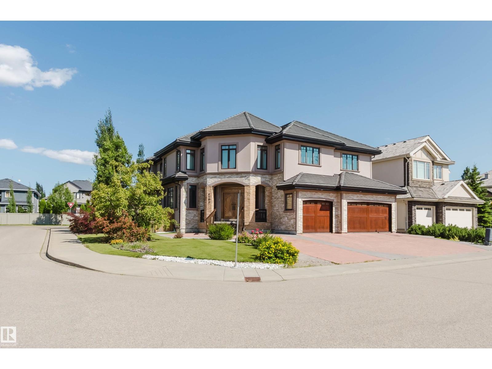 MLS® listing #30042940 for sale located at 4103 WESTCLIFF HEATH HE SW