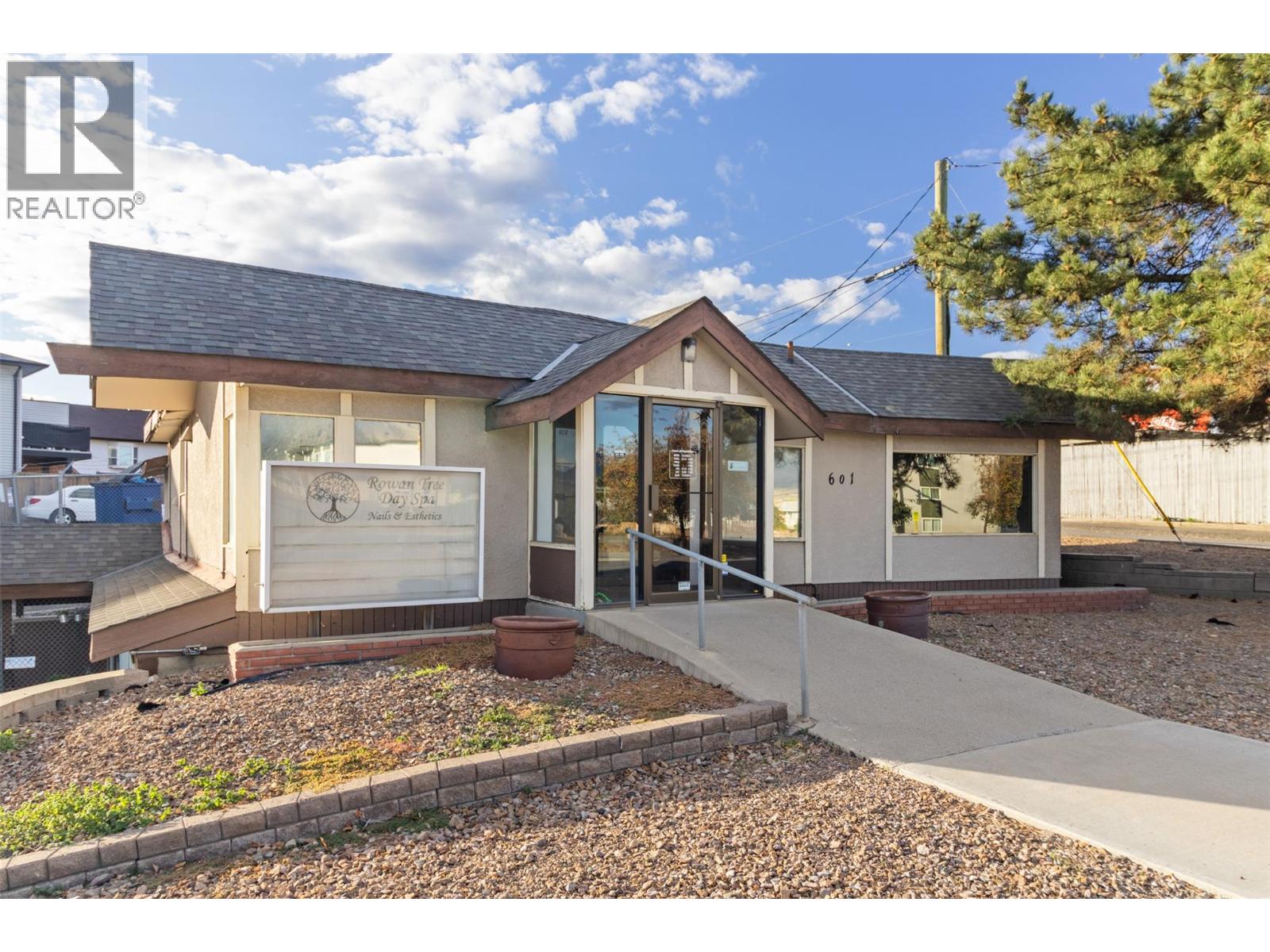 MLS® listing #30043313 for sale located at 601 FORTUNE Drive