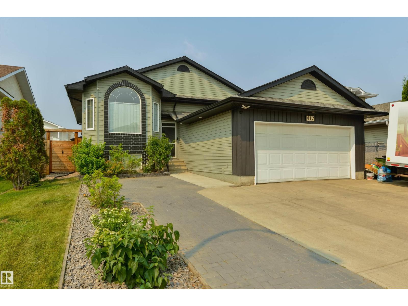 MLS® listing #30043388 for sale located at 417 HOLLICK-KENYON RD NW