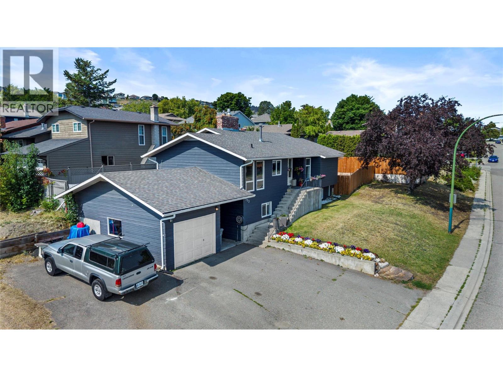 MLS® listing #30043587 for sale located at 593 Braemar Drive