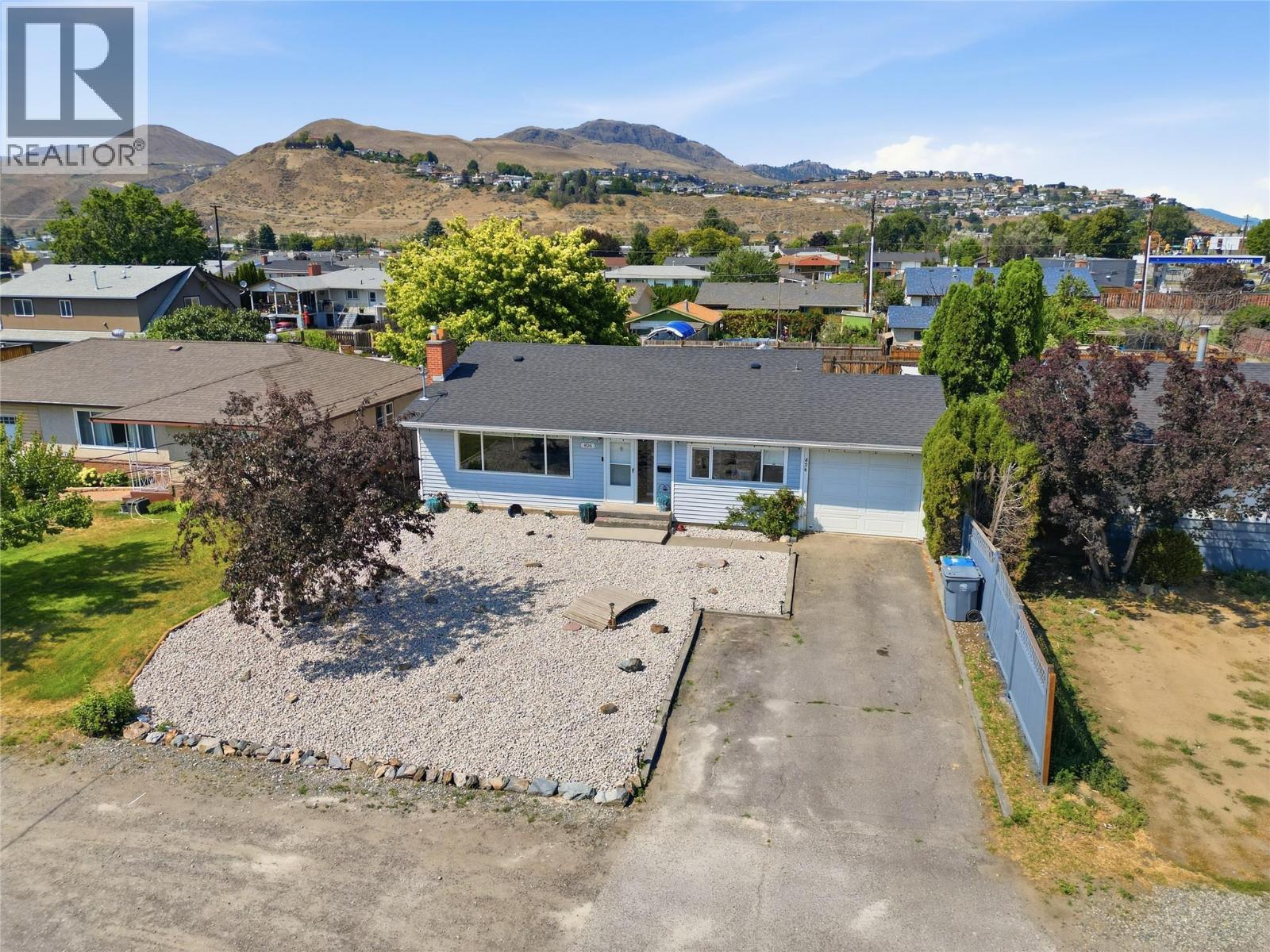 MLS® listing #30043879 for sale located at 826 LETHBRIDGE Avenue