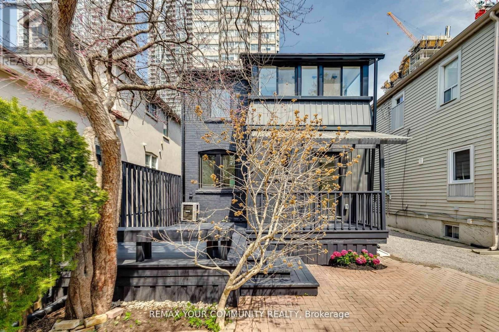 MLS® listing #30043905 for sale located at 47 SOUDAN AVENUE