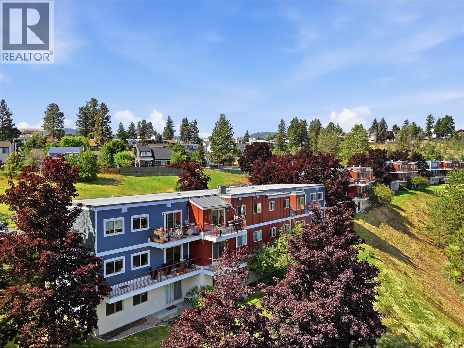 MLS® listing #30044098 for sale located at 1810 SUMMIT Drive Unit# 35