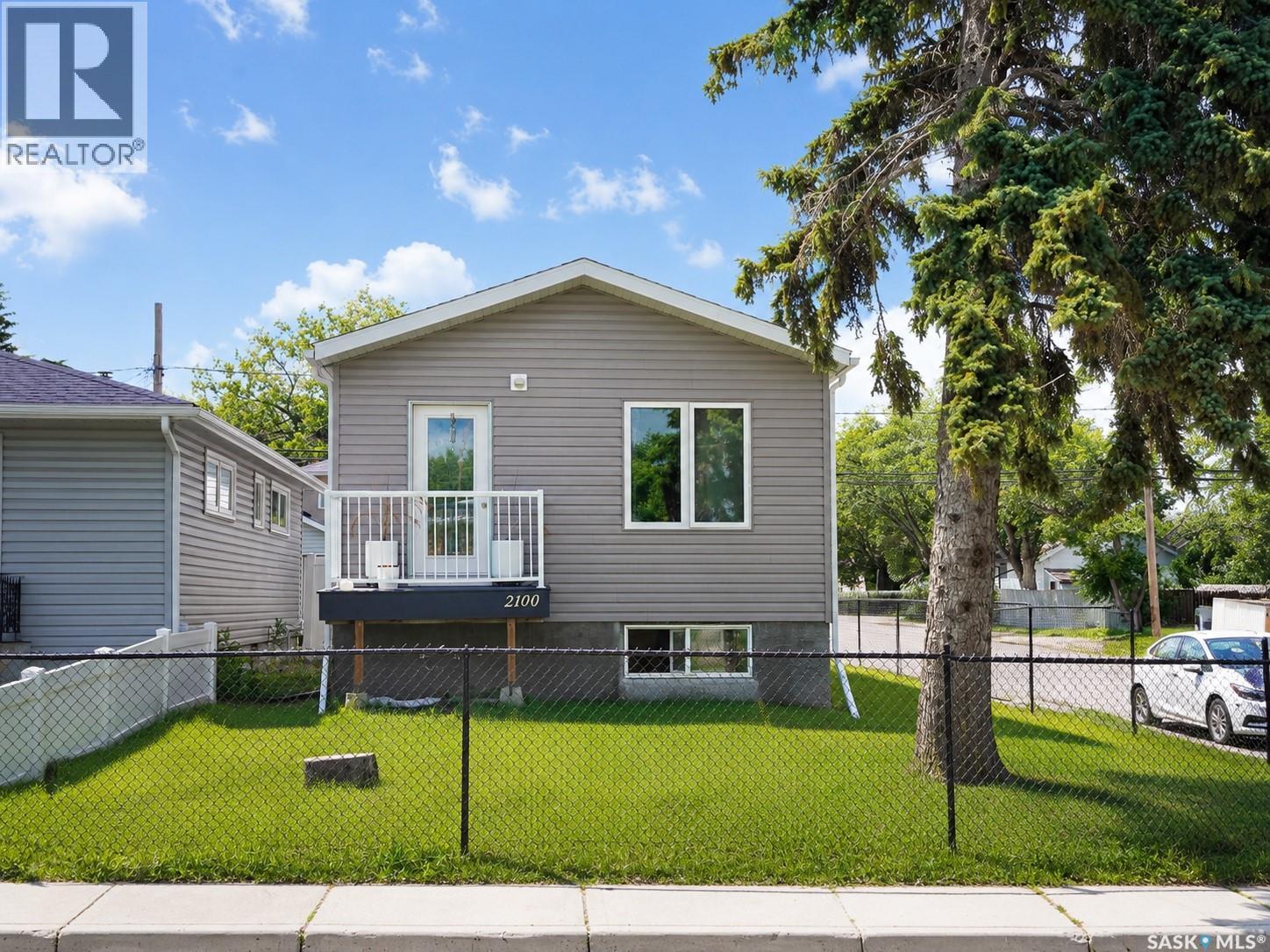 MLS® listing #30046477 for sale located at 2100 Edgar STREET