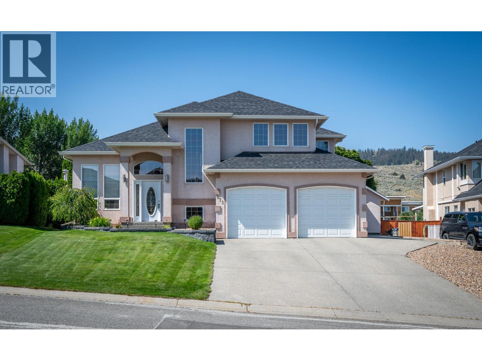 MLS® listing #30047717 for sale located at 975 Regent Crescent