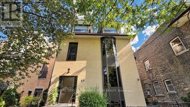 MLS® listing #30049567 for sale located at 29 WINCHESTER STREET