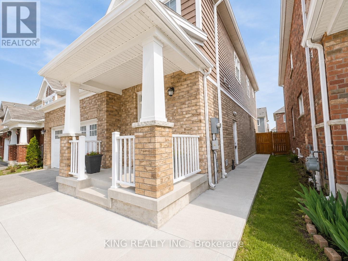 MLS® listing #30052377 for sale located at LOWER - 349 GROVEHILL CRESCENT