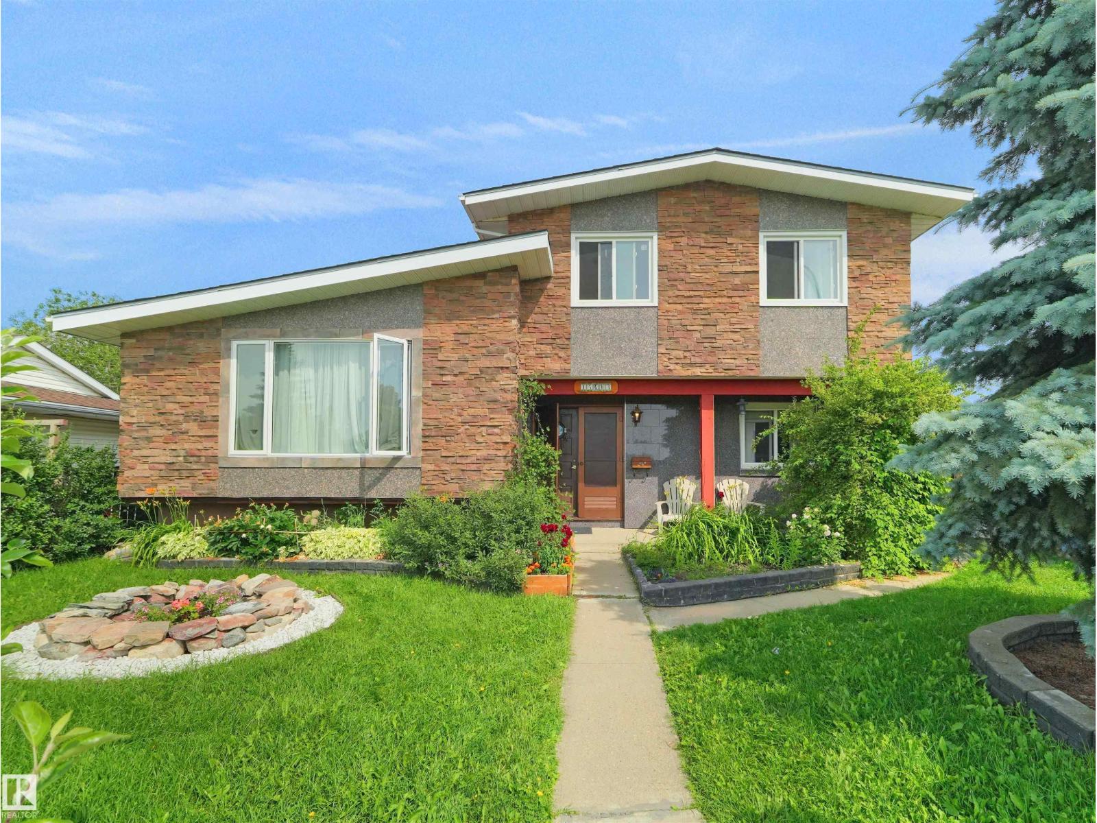 MLS® listing #30053348 for sale located at 15603 122 ST NW