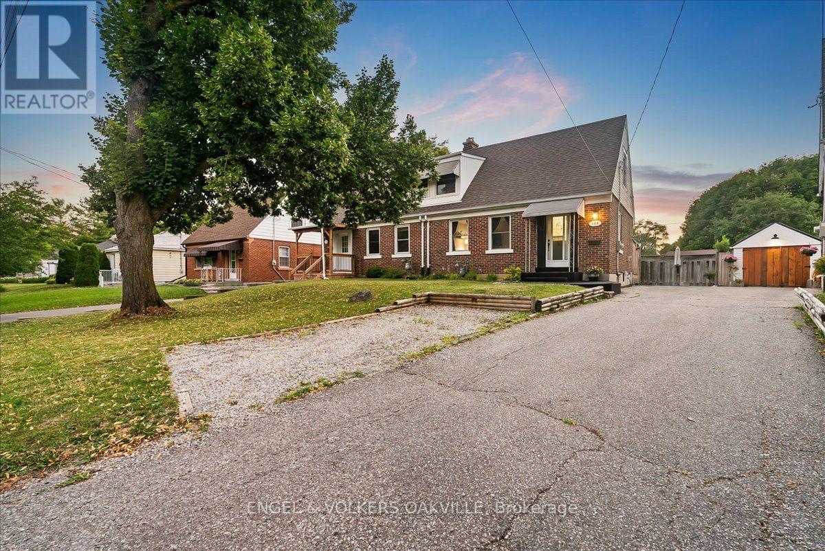 MLS® listing #30056028 for sale located at 108 LORNE CRESCENT