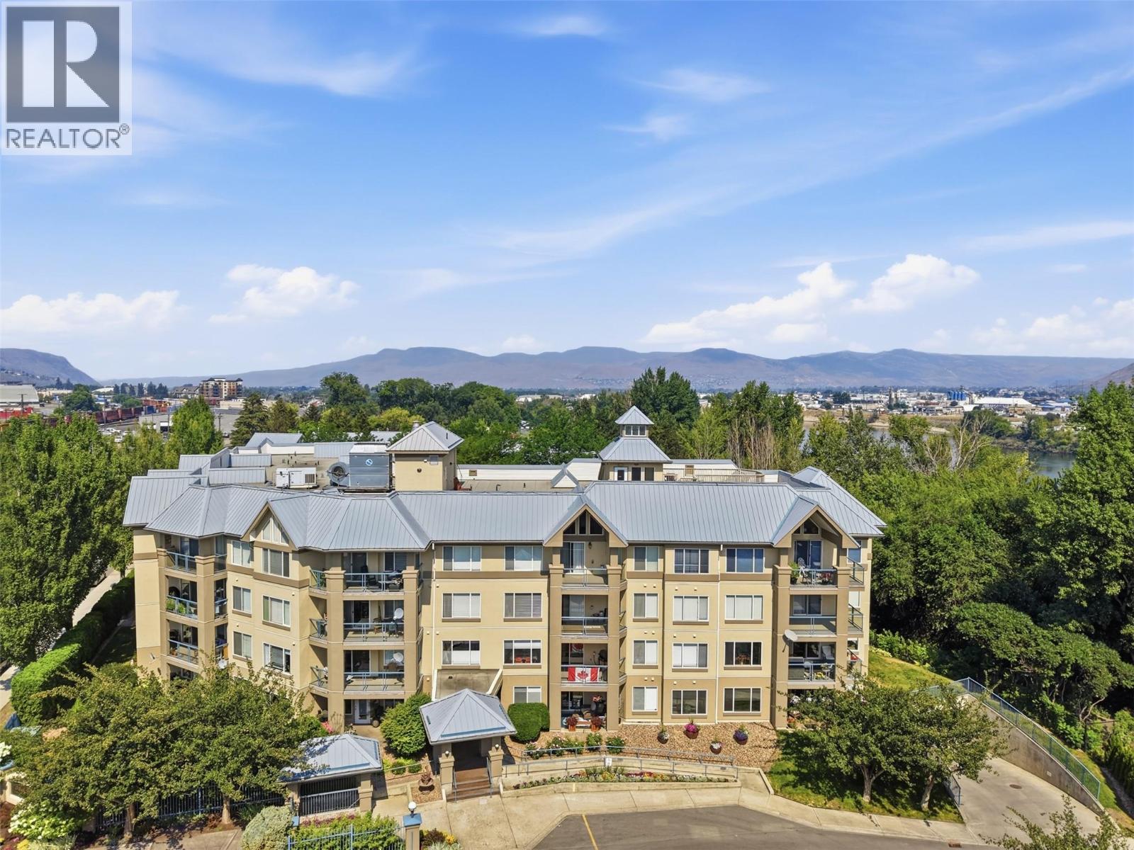 MLS® listing #30056058 for sale located at 950 Lorne Street Unit# 104