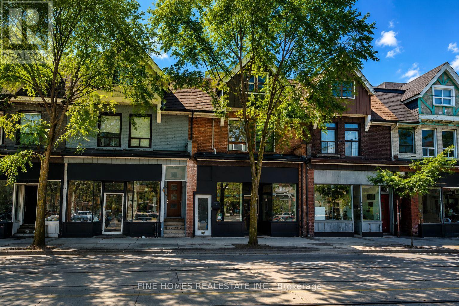 MLS® listing #30057999 for sale located at 909 DUNDAS STREET W