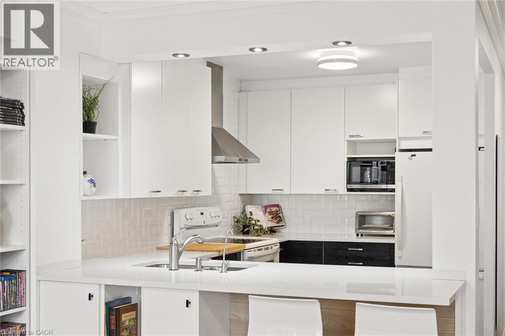 MLS® listing #30059195 for sale located at 18 HOLBORN Court Unit# 506