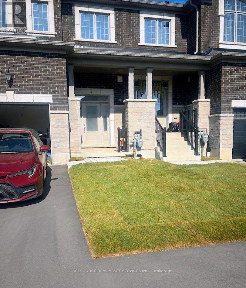 MLS® listing #30059239 for sale located at 933 AMAND DRIVE