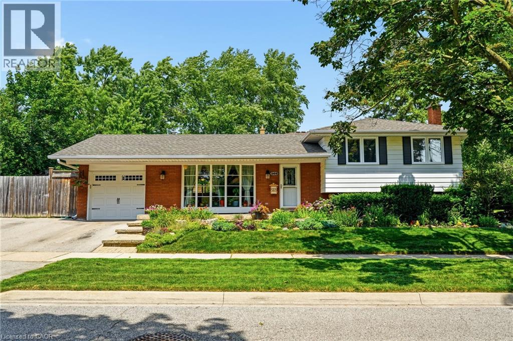 MLS® listing #30059347 for sale located at 569 PARKSIDE Crescent