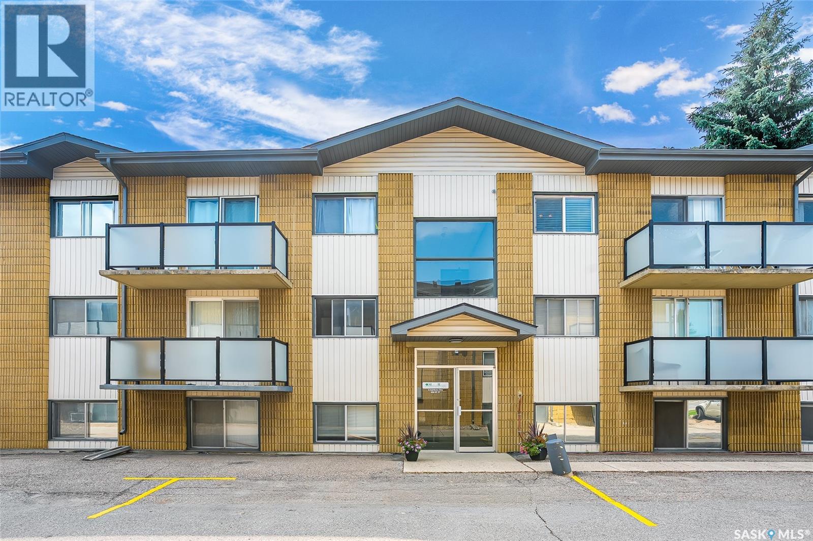 MLS® listing #30060015 for sale located at 50 15 Assiniboine DRIVE